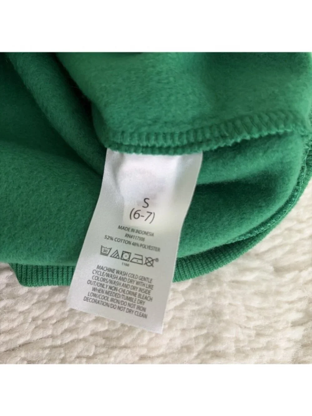 Old Navy NBA Boston Celtics Pullover Sweater NWT 6/7 Small Boys